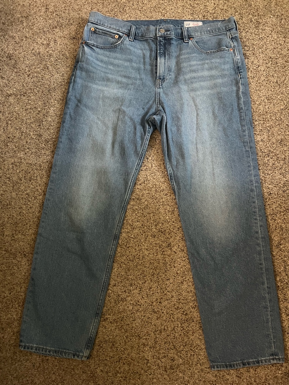 GAP women’s Straight Fit Light Blue Jeans